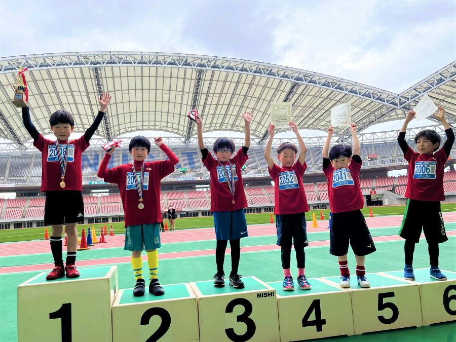 2年男子は吉田くんが優勝、2位は梅津くん、3位は大久保くん、笠巻くん、佐藤くん、森くんでした。