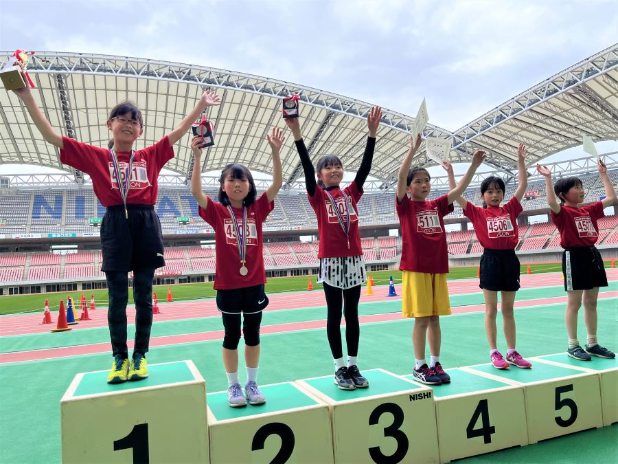 4年女子は中村さんが優勝、2位は渡邉さん、3位は平野さん、比嘉さん、高橋さん、五十嵐さんでした。