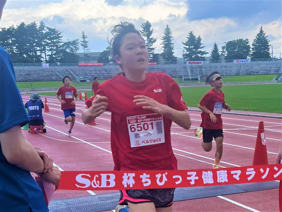 6年女子の優勝は藤井さん！