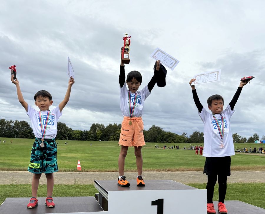 2年男子は成田くんが優勝、2位は小林くん、3位は道下くんでした。