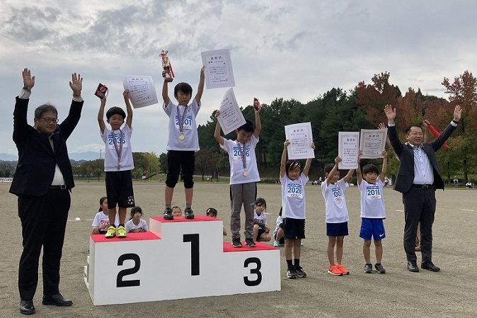 2年男子優勝は清水くん、2位は水上くん、3位は石井くん、羽毛田くん、川口くん、下野くん。