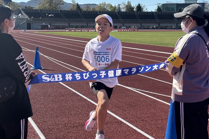 6年男子は犬塚くんが優勝。