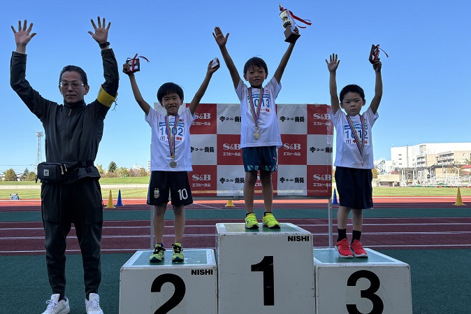 1年男子優勝は大良くん、2位は荒木くん、3位は大堤くんでした。