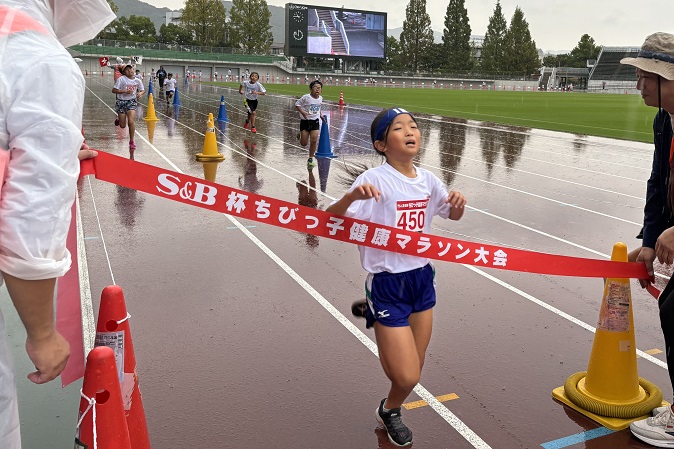 4年女子は中島さんが優勝。