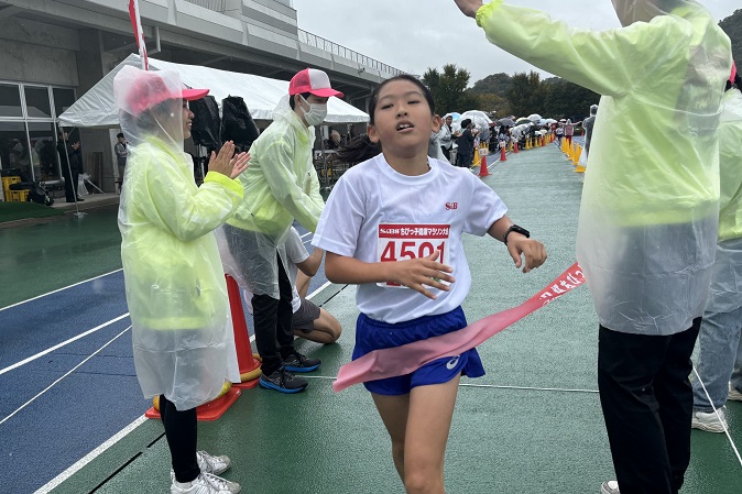 4年女子は田中さんが優勝。