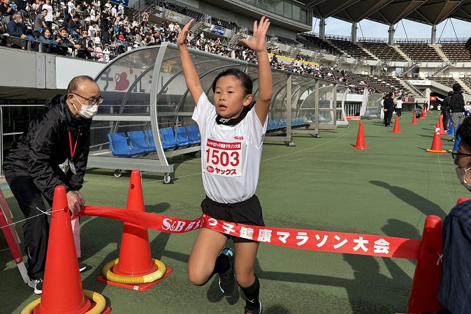 1年女子は岩岡さんが優勝。