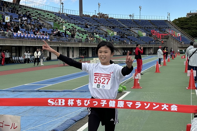 5年女子は中村さんが優勝。