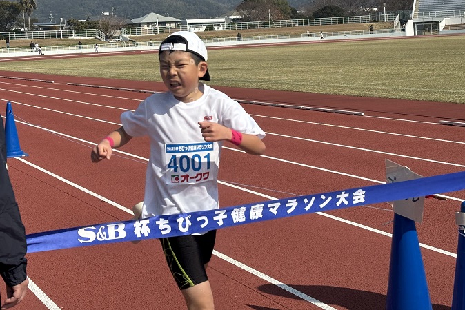 4年男子は堂上くんが2連覇。