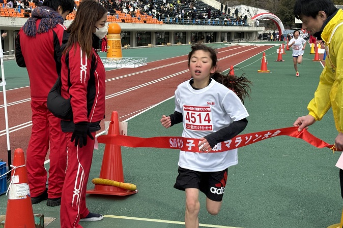 4年女子は井上さんが優勝。