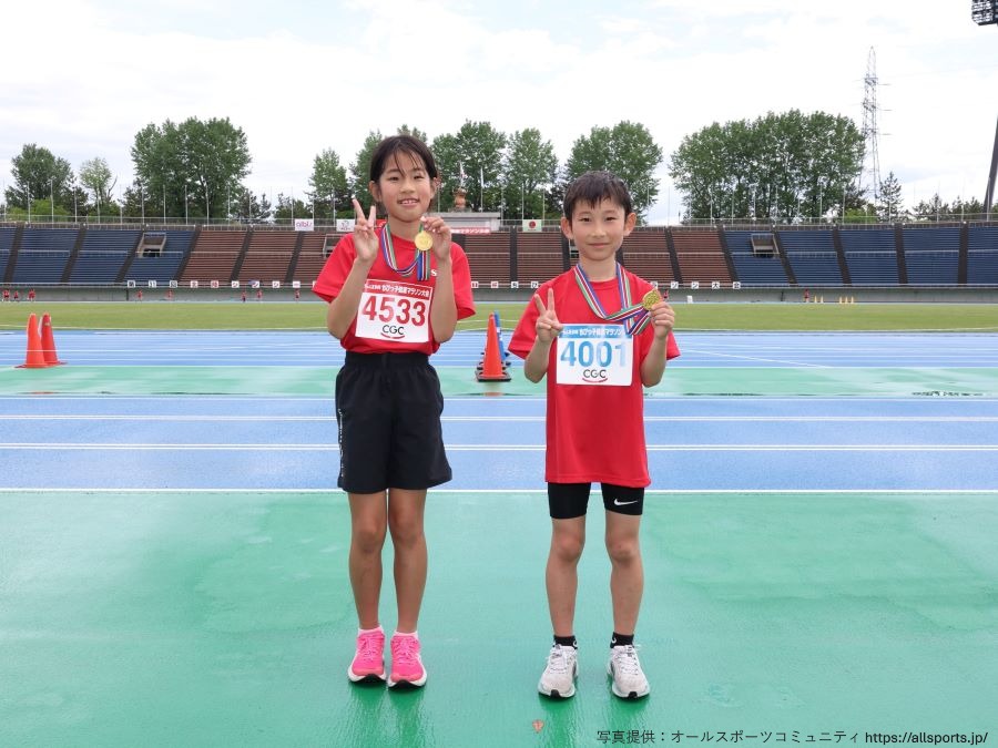 4年生優勝の二人！山田真綸さん(左)は石川大会記録を更新！