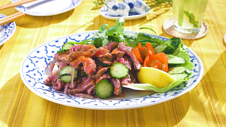 タイの牛肉サラダ ヤムヌア