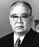 山崎 峯次郎