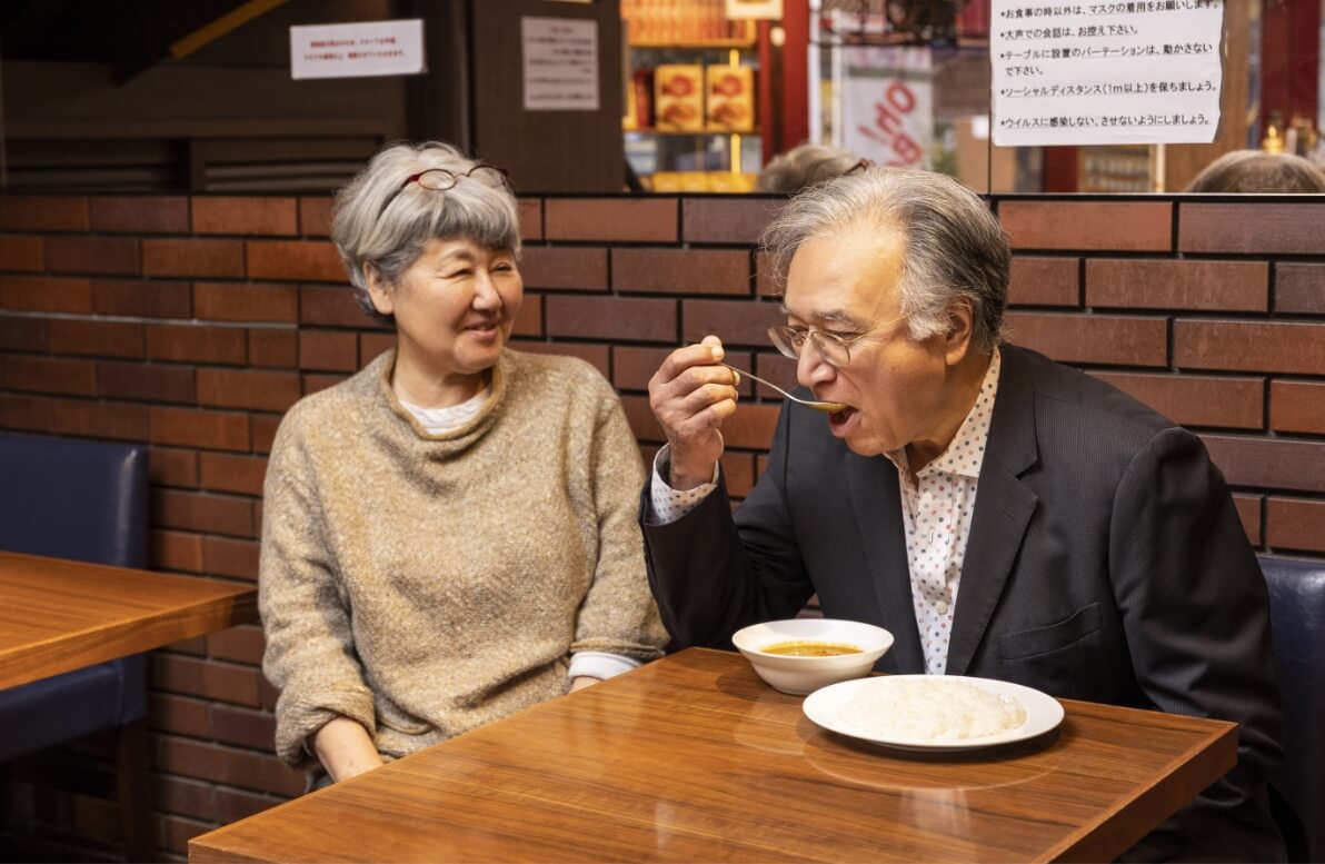 マダム／有沢小枝さんとシェフのアナンダ・ムールティさん